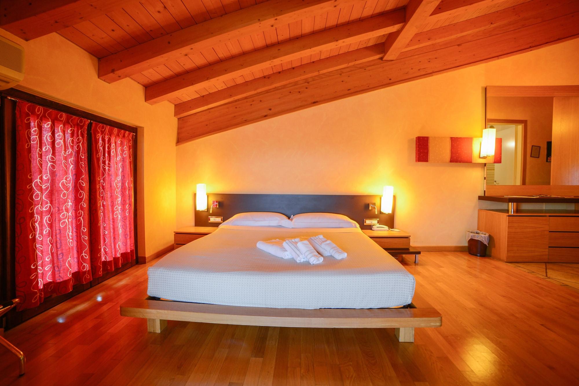 AHG Donna Silvia Hotel Wellness&SPA Manerba del Garda Exterior foto